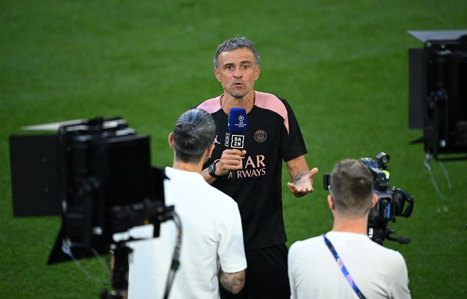 乐鱼尊享-皇马祝贺巴黎夺冠：你们欧冠捧杯实至名归，也要向恩里克表示祝贺