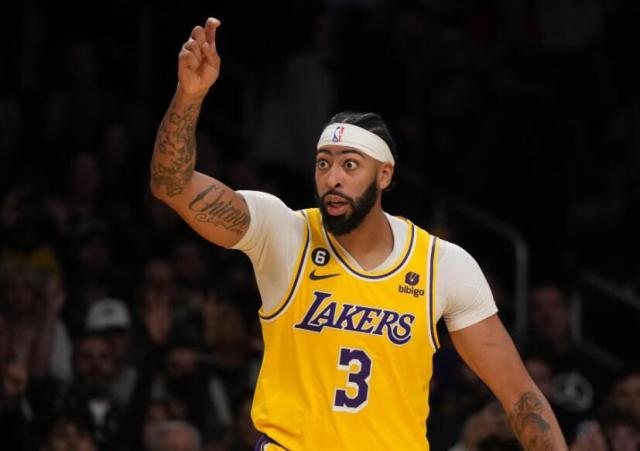 乐鱼娱乐中心-浓眉最快26日复出战马刺 佩林卡表态或有后续交易