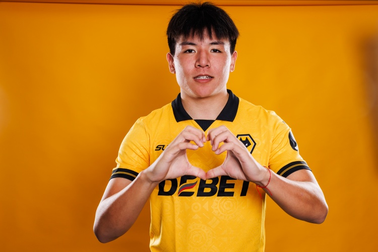 乐鱼官网-戴伟浚寄语徐彬：希望他能在残酷的平台生存，展示自己的价值